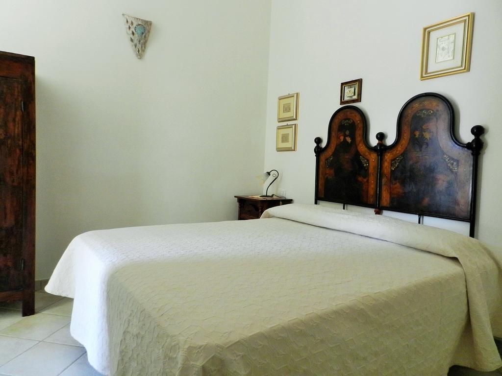 Chicchiritanos Bed & Breakfast Monti ห้อง รูปภาพ